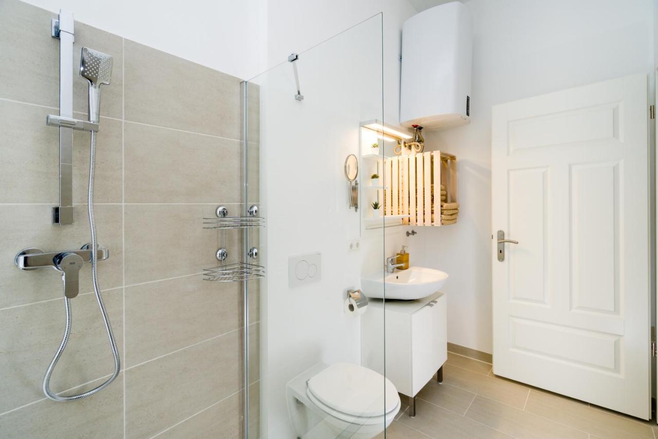 The Lohmeyerstr Hh, 2 Bed Rooms Up To 5 People Berlin Exteriör bild